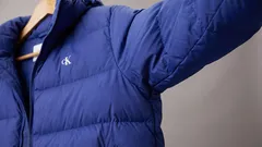 Kako ukloniti miris znoja na vanjskoj odjeći ispod pazuha bez pranja: 7 jednostavnih načina