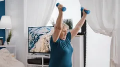 Bez biciklizma i plivanja: trening snage za podršku pokretljivosti starijih osoba.