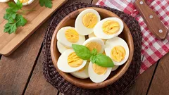 Zašto profesionalni kuhari nikada ne nastavljaju kuhati jaja nakon što ih skuhaju: tajna savršenog jela