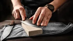 Vidio sam kako u Indiji bruse noževe, a sada to radim i kod kuće. Čak i stari noževi za minutu postanu oštri kao britva.