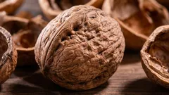 Ne bacajte ljuske oraha: ovaj otpad može pomoći u rješavanju raznih kućanskih problema.