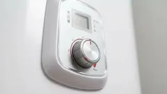 Koja je optimalna temperatura koju treba postaviti na bojler kako bi se uštedjela električna energija?