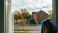 Prozori su čišći nego nakon čišćenja! Prijateljica mi je, koja radi kao spremačica, otkrila nekoliko jednostavnih trikova.